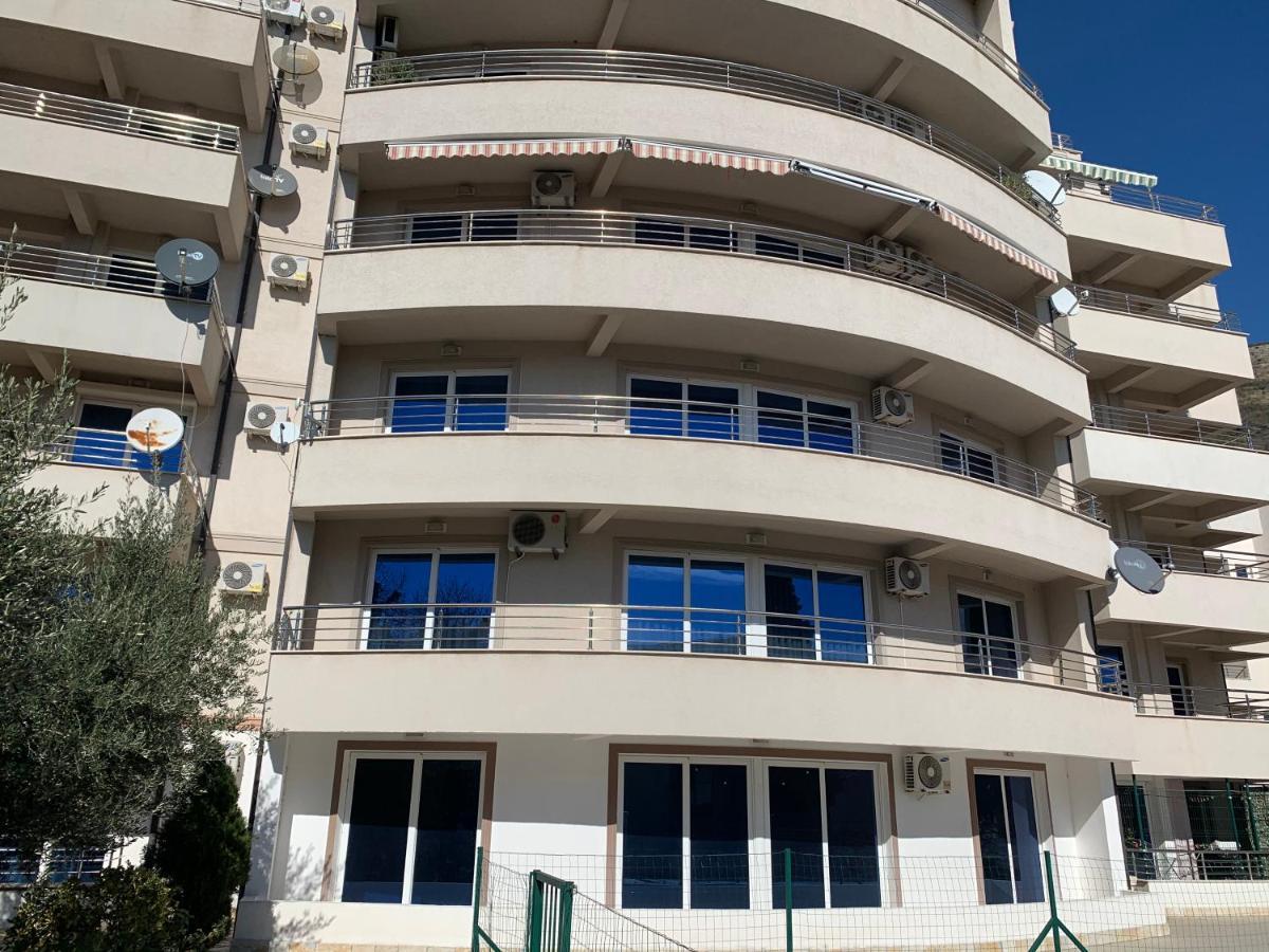 Apartment Liza Petrovac מראה חיצוני תמונה
