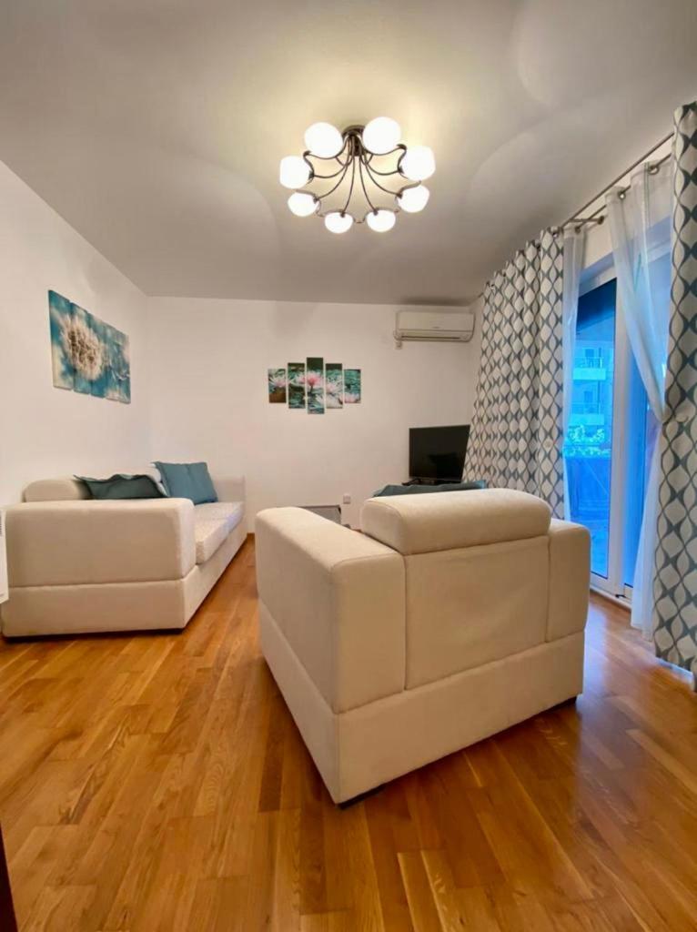 Apartment Liza Petrovac מראה חיצוני תמונה